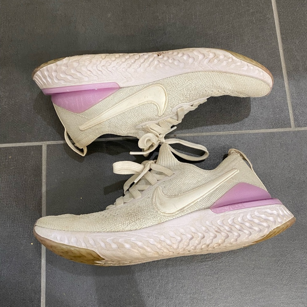 Nike Free White w/ Purple Size 6